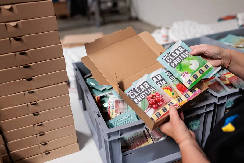 Produktproben werden bei LCR zu einem Set zusammengestellt